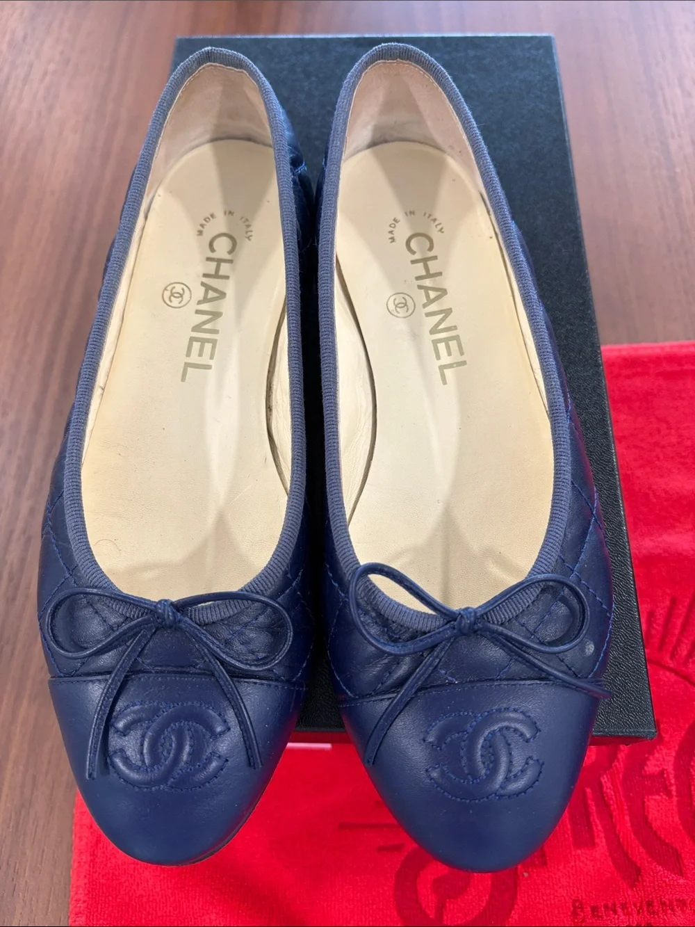 CHANEL Leather Ballet Tumbled Cal Embossed reasonable offers minor scratches